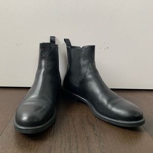 Black Chelsea Boots